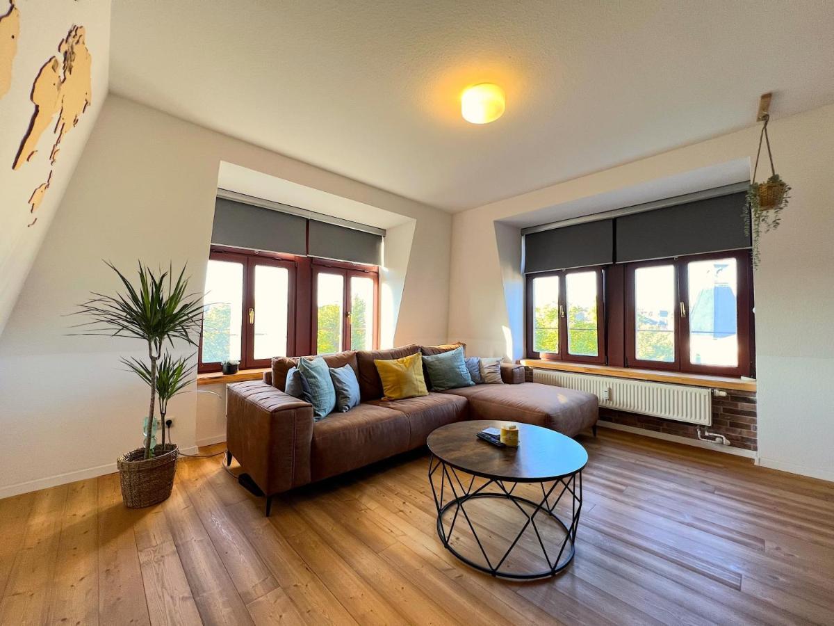 Apartment Cozy Near Center By R&l Dresden
